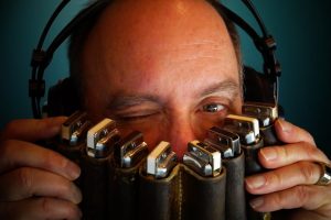 Fab Tabs writing harmonica tabs in real time, with scale degrees below