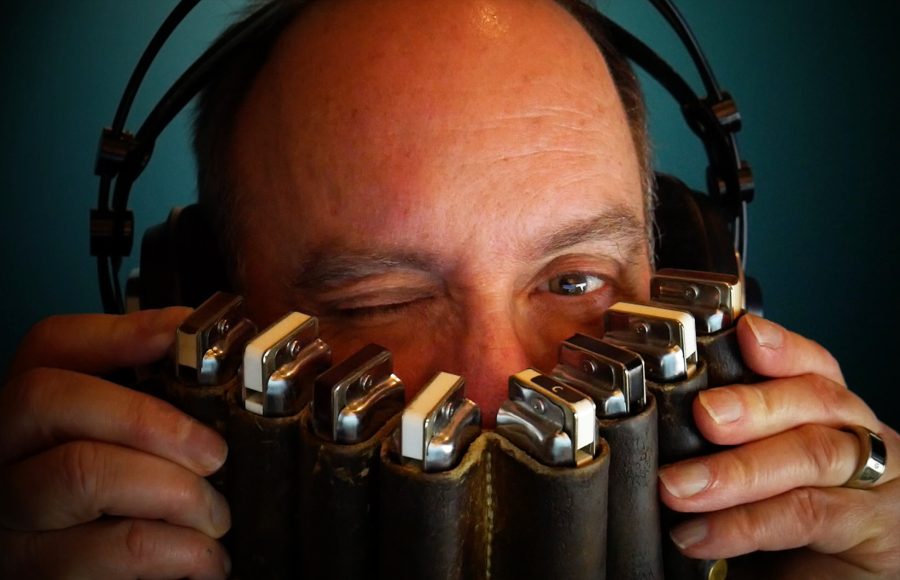 Fab Tabs writing harmonica tabs in real time, with scale degrees below